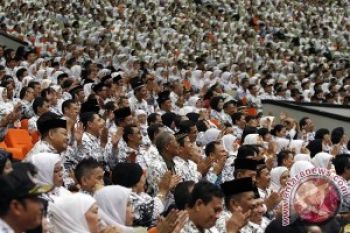 800 Guru Pensiun Setiap Bulan di Jateng 