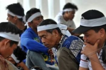 AKSI MOGOK MAKAN