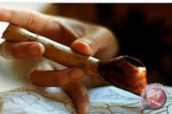 Wisatawan Mancanegara Belajar Membatik