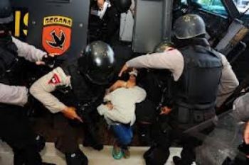 Densus Tangkap Seorang Terduga Teroris di Purbalingga