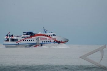TRANSPORTASI WISATA
