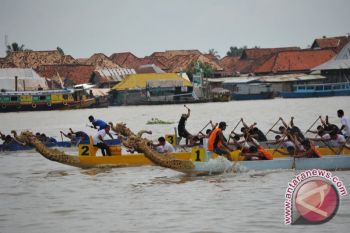 Inggris kokoh di puncak klasemen Musi Triboatton