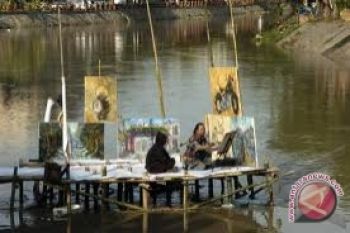 Seniman akan gelar pameran seni di sepanjang sungai 