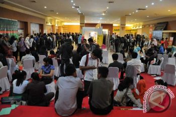 Dua tahun pemerintahan Jokowi-JK pengangguran berkurang