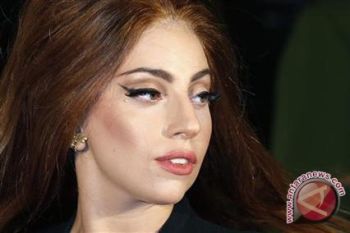 Lady Gaga borong benda kenangan Michael Jackson