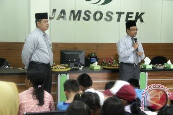 Jamsostek Berikan Bantuan Pendidikan Untuk 60 Siswa 