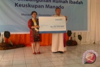 Mandiri bantu sarana peribadatan dan pendidikan Sulut Rp589,5 Juta  