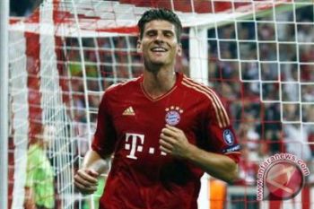 Gomez istirahat enam minggu
