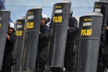 BENTROK MAKASSAR