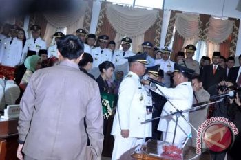 Gubernur Sjachroedin Lantik Mukhlis-Makmur Pimpin Lambar