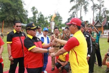 Pengambilan Api Porprov Sumbar Diawali &amp;quot;Sambah Kato&amp;quot;
