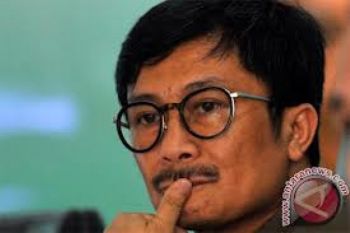 Wamen ESDM Tanam Pohon di Solok Selatan
