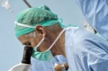 Rumah Sakit Pelabuhan gelar operasi katarak gratis 