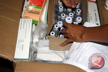 Dinkes Sumsel bantu obat-abatan untuk petani Jambi  