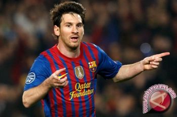  Messi perpanjang kontrak Barcelona sampai 2018
