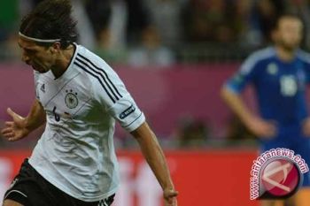  Kheidira kecewa pada Madrid