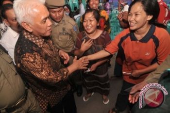 Menko Perekonomian Canangkan Gerakan Nasional Hak PKL