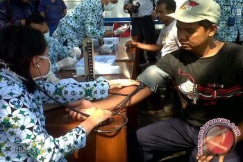 Seluruh supir wajib tes urine