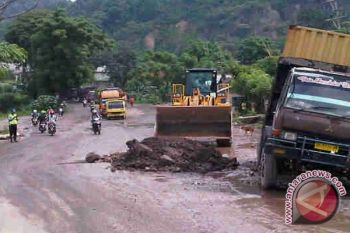 Jalintim Sumsel hingga perbatasan Lampung rusak parah