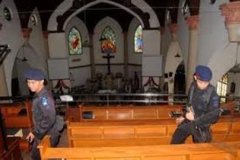 Aparat Kepolisian Waspadai Ancaman Bom di Gereja
