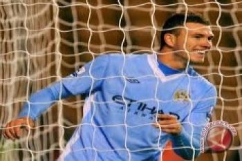 City Permalukan Arsenal di Kandangnya