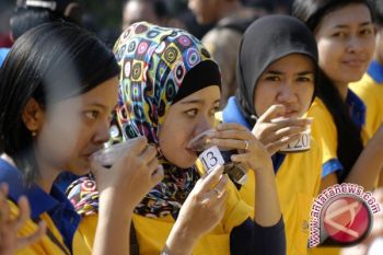 2.247 warga Yogyakarta pecahkan rekor minum kopi 