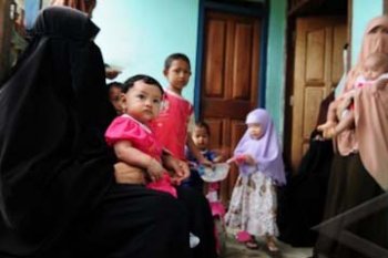 ISTRI TERDUGA TERORIS