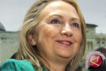  Hillary Clinton dilarikan ke rumah sakit