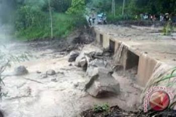 Banjir Lahar Rusak Saluran Air Warga Cepogo