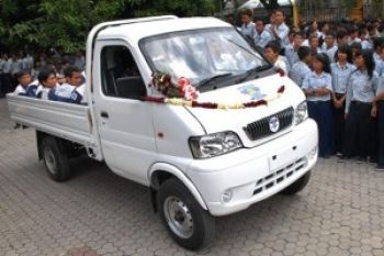 SMK 5 Banjarmasin Gandeng Merek China Rakit Mobil 