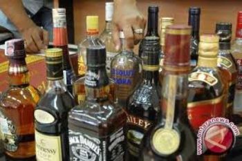 Polres Magelang Sita Ratusan Botol Minuman Keras