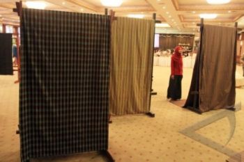 PAMERAN KAIN LURIK
