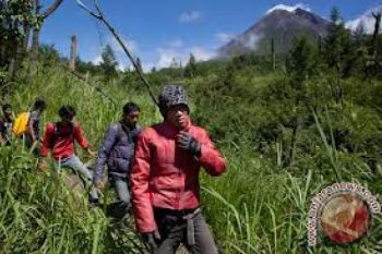 SAR Temukan Pendaki Merapi yang Tersesat