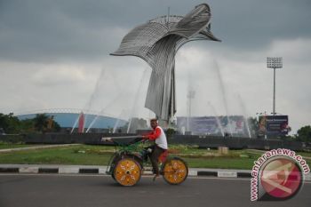 Eksistensi Transportasi Becak