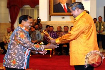 PENGHARGAAN PRESIDEN