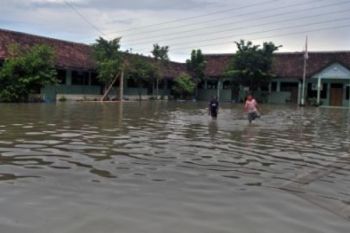 Anak Korban Banjir Semarang Mendapat "Trauma Healing"