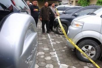 PENGGELAPAN MOBIL RENTAL