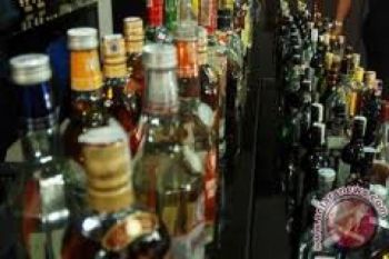 Ciu dalam Botol Air Mineral Disita