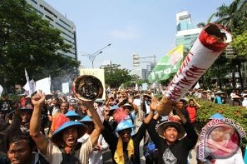 Ribuan Petani Temanggung Tolak PP Tembakau