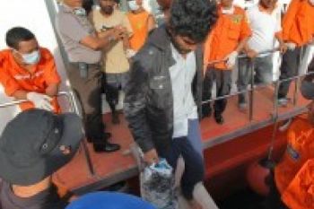 Imigran Srilanka Ditampung di Pelabuhan Teluk Bayur