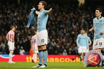  City jamu Stoke dengan 3 gol