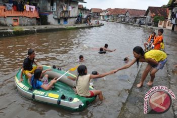 Pemprov Sumsel siapkan perahu karet antisipasi banjir 