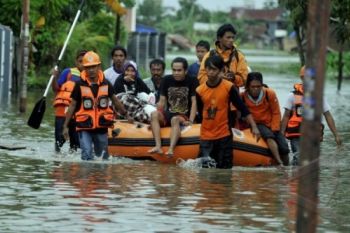 Sumbawa Barat, Aceh Besar, dan Bojonegoro Banjir