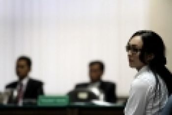 Angie Beberkan Prestasi di Sidang Tipikor