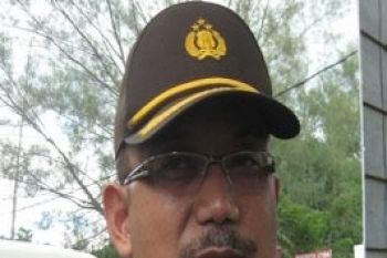 Polres Buton Bedah Dua Rumah Warga Miskin