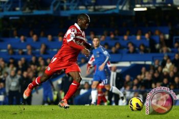 Chelsea Dipermalukan QPR