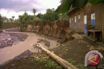 Banyak sungai menyempit akibatkan Sleman rawan banjir 
