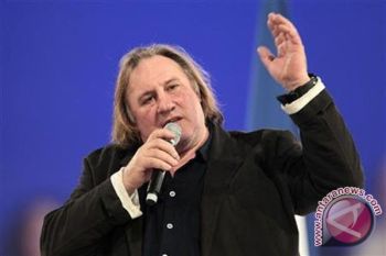 Aktor Prancis terima paspor Rusia dan bertemu Putin