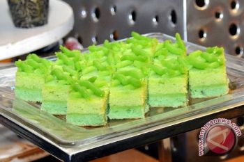 1,596 anak pecahkan rekor menghias kue