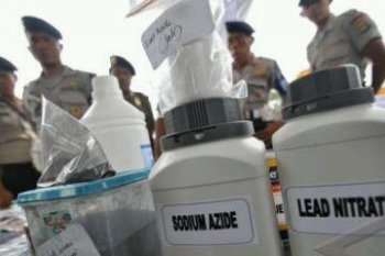 BARANG BUKTI TERORIS DOMPU